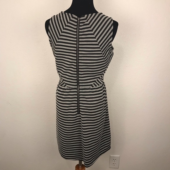 OLIVE + OAK | Striped Sleeveless Dress S - Picture 4 of 8